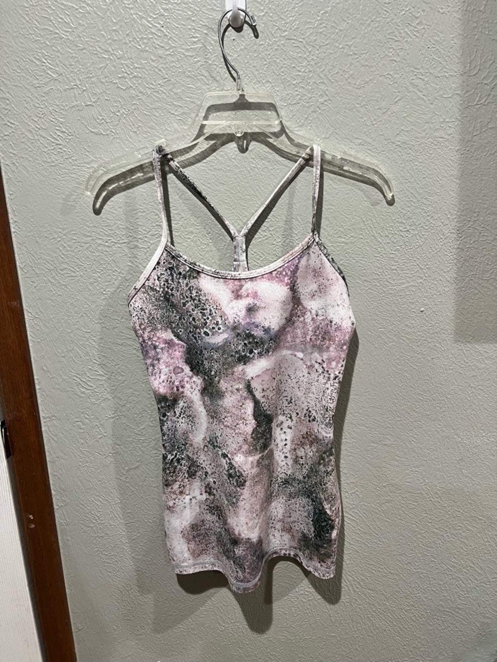 lululemon athletica Pink Marble-Print Strappy Camisole Power Y Tank Size 6 EUC